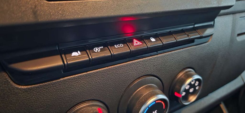 1280x960-787741Kia43lCurx.jpg